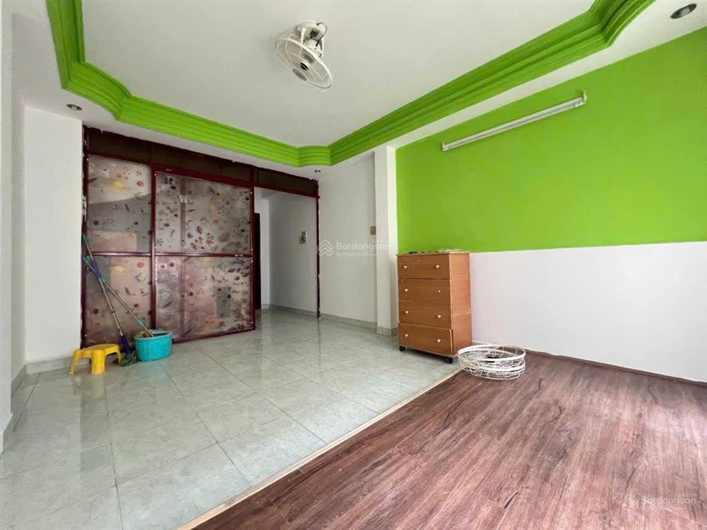 Chính chủ bán nhà 5 pn 4 tầng 3,5m*11m, nở hậu 3,75m đường cao thắng p17 q.phú nhuận 6,8 tỷ bớt ít