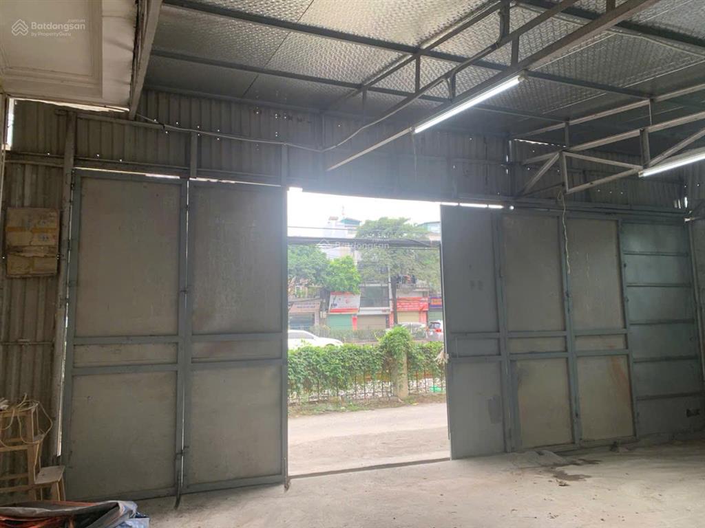 Cho thuê nhà xưởng/kho hàng 80m2  ô tô đỗ cửa  mặt tiền rộng tại thạch bàn