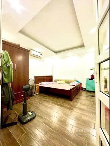 Bán nhà đội cấn 15m ra phố ô tô tránh dt 32m x 5 tầng giá 9,4 tỷ trước nhà rộng 3m nhà thoáng sáng