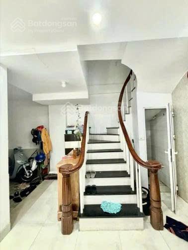 Bán nhà đội cấn 15m ra phố ô tô tránh dt 32m x 5 tầng giá 9,4 tỷ trước nhà rộng 3m nhà thoáng sáng