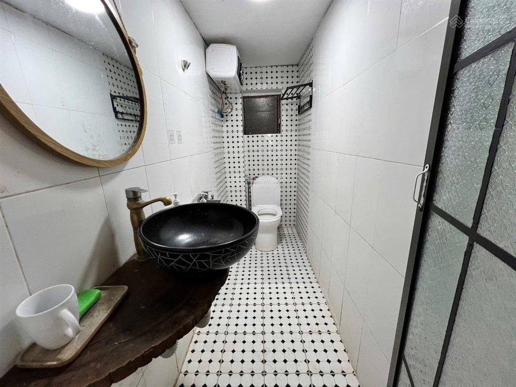 Mặt phố hồ tây, dtsd 31m x 4 tầng giá 22,9 tỷ, chủ nhà thiện chí thương lượng thuận mua vừa bán ạ