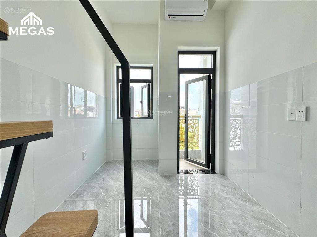 Khai trương phòng gác giá rẻ  thang máy bảo vệ hầm xe ngay nguyễn văn quá  chợ cầu