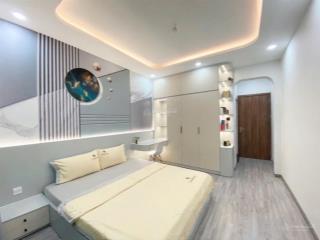 Cho thuê nhà mặt tiền đường số 4, p11, 3 lầu