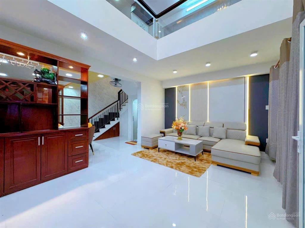Cho thuê nhà 16tr full nội thất gần emart phan huy ích
