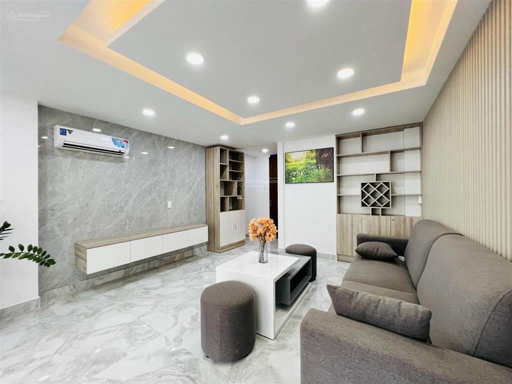 Cho thuê nhà full nội thất hẻm xe hơi cách 30m ra mặt tiền quang trung p10