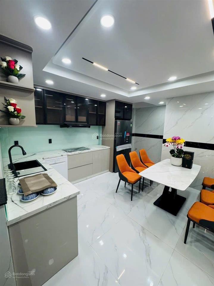 Cho thuê nhà full nội thất hẻm xe hơi thông 385 lê văn thọ