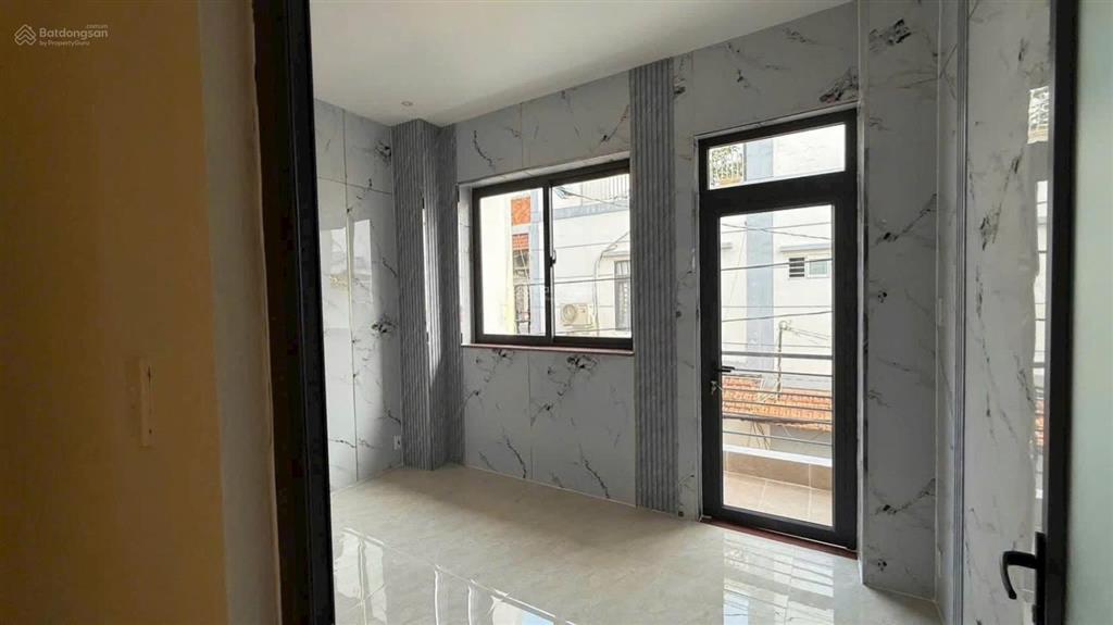 Cho thuê nhà 14tr 4pn 3wc hẻm xe hơi 254 lê văn thọ, p11, gò vấp