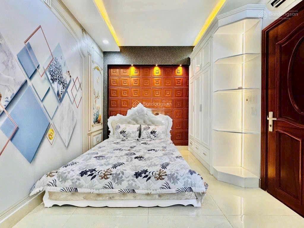 Cho thuê nhà full nội thất gần chợ xóm mới