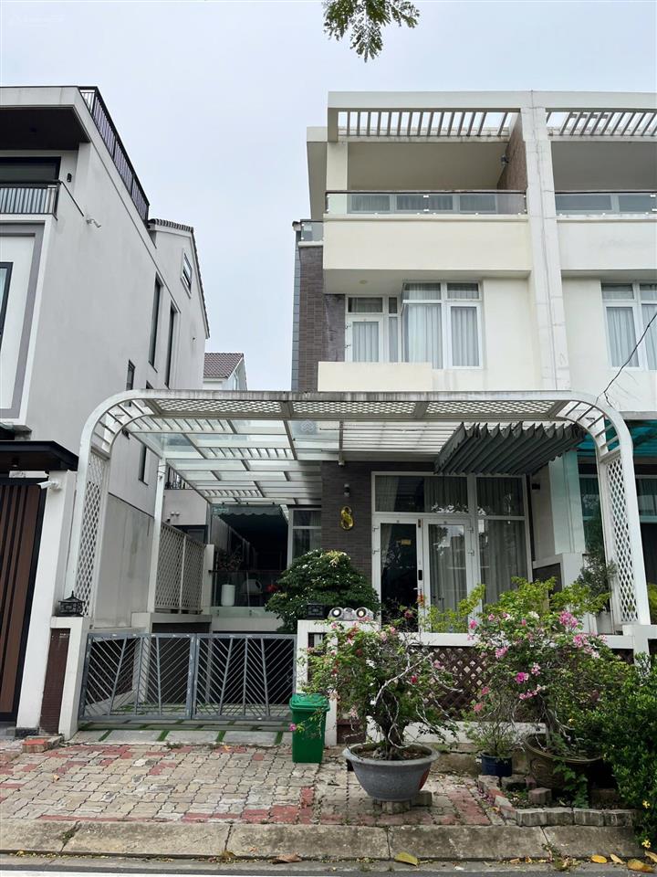 Bán biệt thự tại jamona golden silk, đường bùi văn ba , quận 7. 26 tỷ, 126m2,