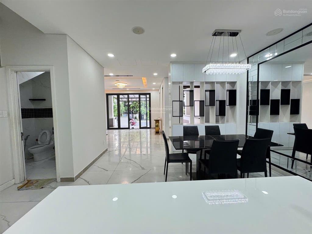 Định cư bán biệt thự đẹp xuất sắc tại nine south 24 tỷ giảm nhanh về giá 21,5 tỷ