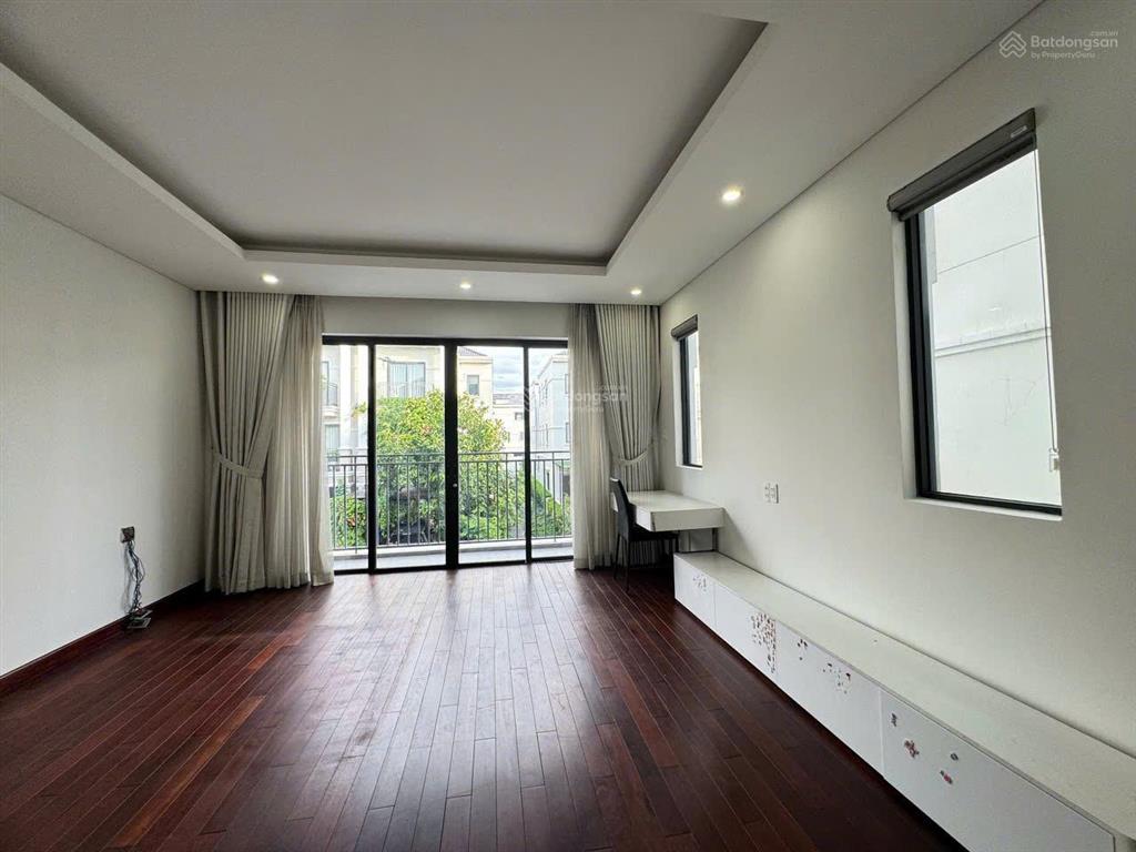 Định cư bán biệt thự đẹp xuất sắc tại nine south 24 tỷ giảm nhanh về giá 21,5 tỷ