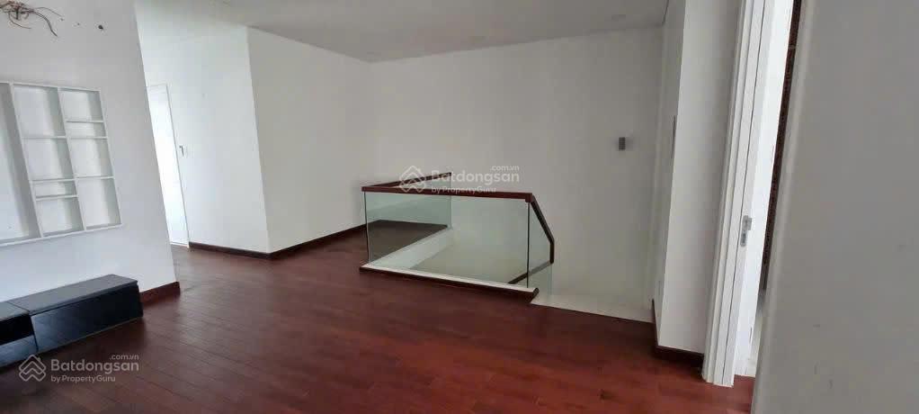 Định cư bán nhanh biệt thự nine south, nguyễn hữu thọ ,gía 24 tỷ ra nhanh 21,5 tỷ, 140m2,