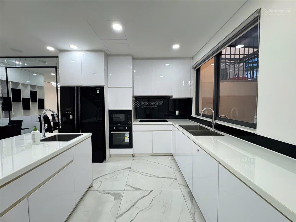 Định cư bán nhanh biệt thự nine south, nguyễn hữu thọ ,gía 24 tỷ ra nhanh 21,5 tỷ, 140m2,