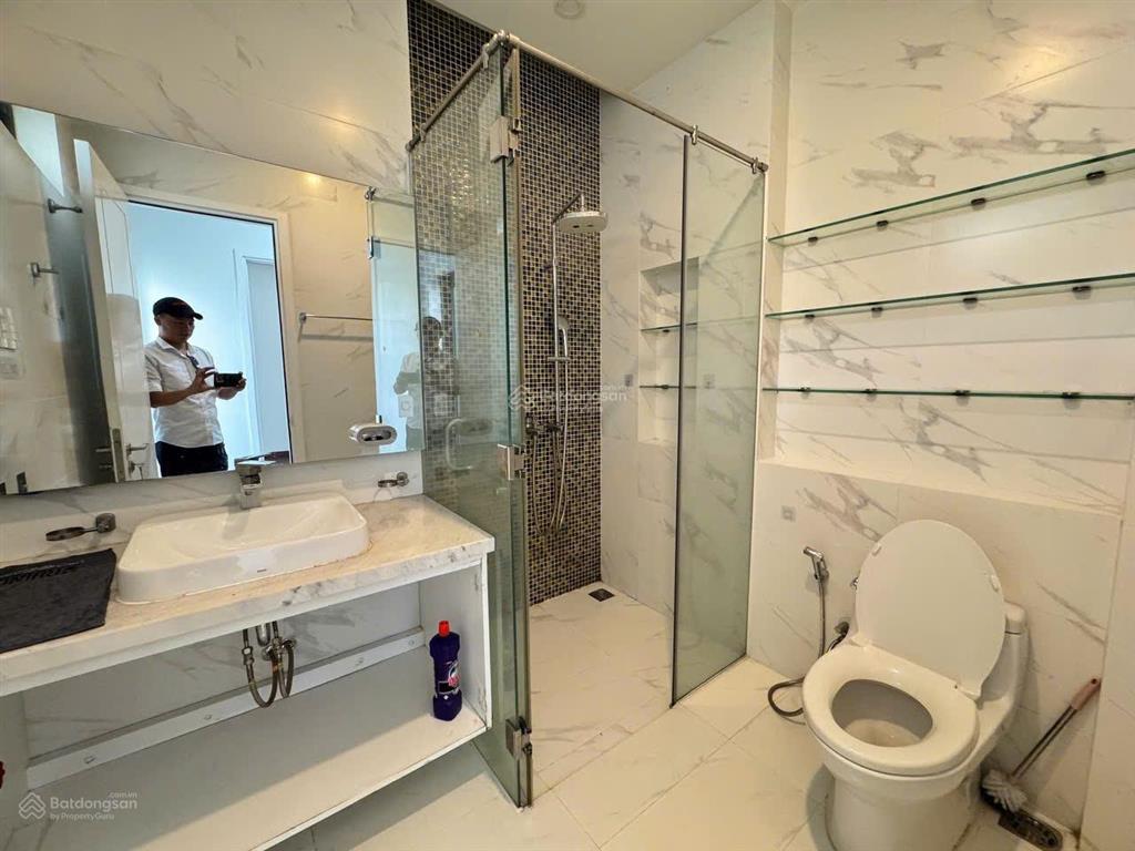 Định cư bán nhanh biệt thự nine south, nguyễn hữu thọ ,gía 24 tỷ ra nhanh 21,5 tỷ, 140m2,