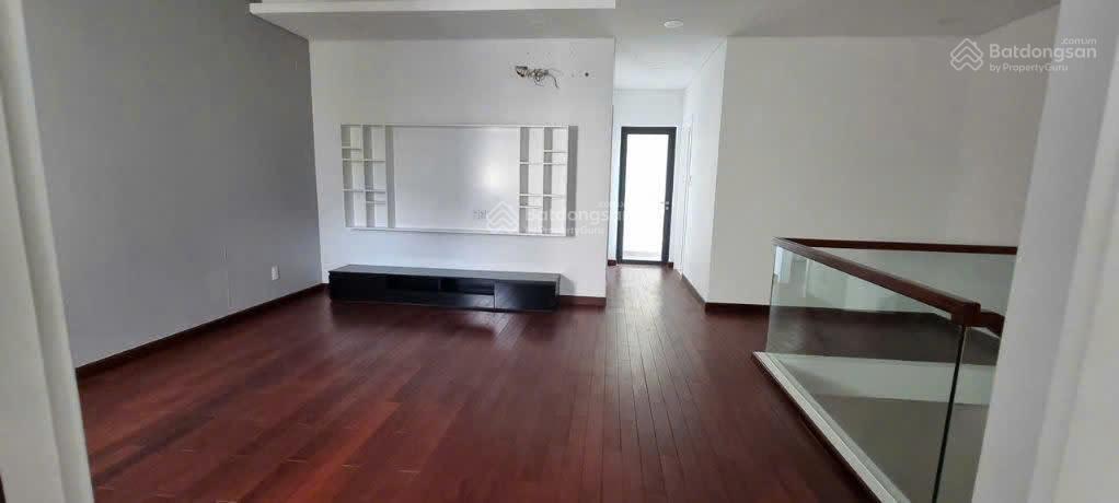 Định cư bán nhanh biệt thự nine south, nguyễn hữu thọ ,gía 24 tỷ ra nhanh 21,5 tỷ, 140m2,