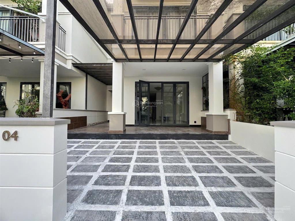Định cư bán nhanh biệt thự nine south, nguyễn hữu thọ ,gía 24 tỷ ra nhanh 21,5 tỷ, 140m2,