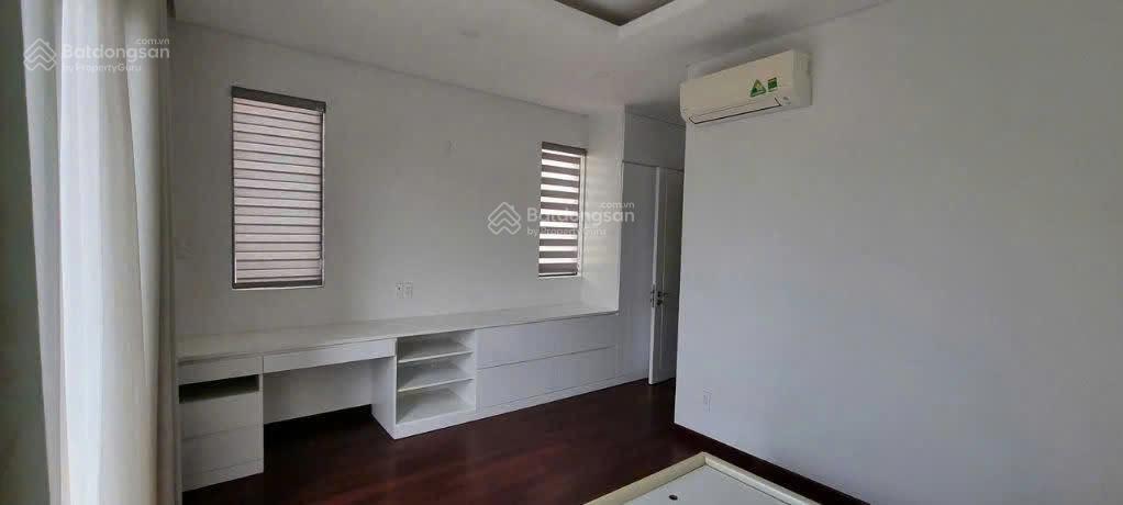 Định cư bán nhanh biệt thự nine south, nguyễn hữu thọ ,gía 24 tỷ ra nhanh 21,5 tỷ, 140m2,