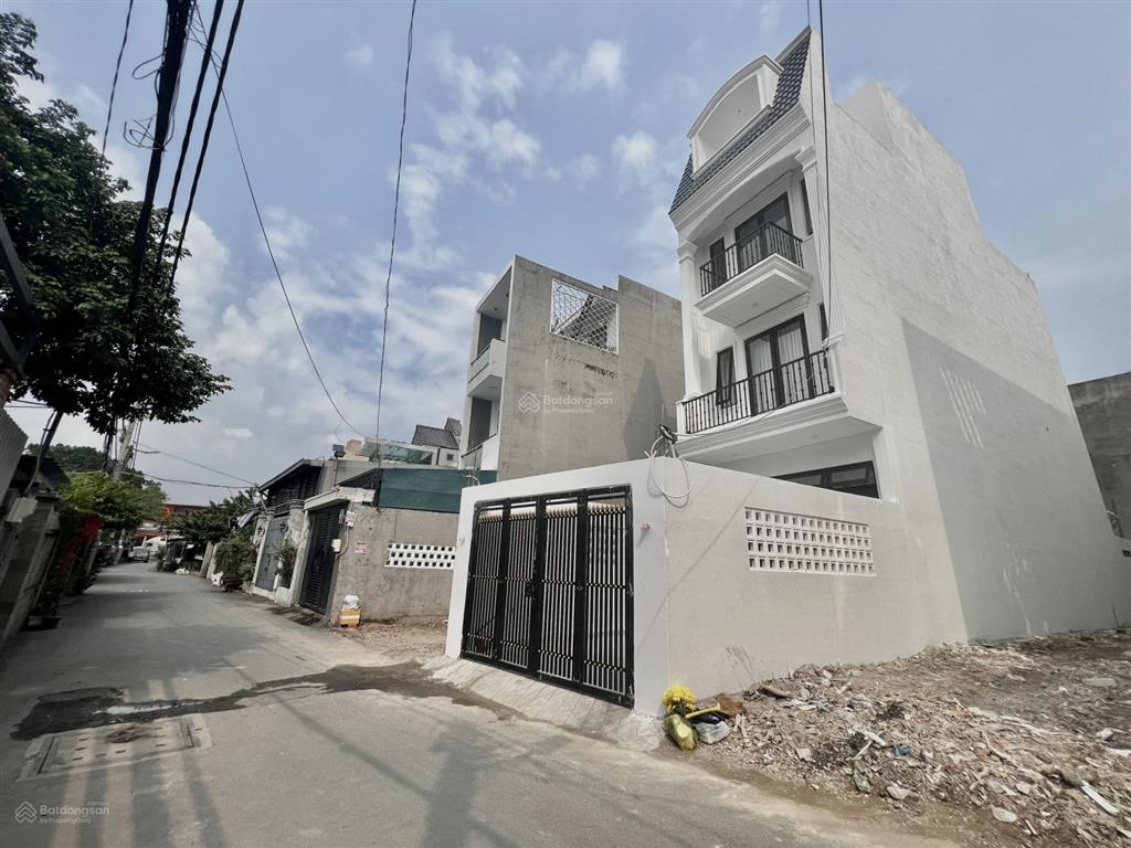 Chính chủ, bán nhà riêng 4 tầng, ngay vòng xoay phú hữu, đỗ ô tô trong sân