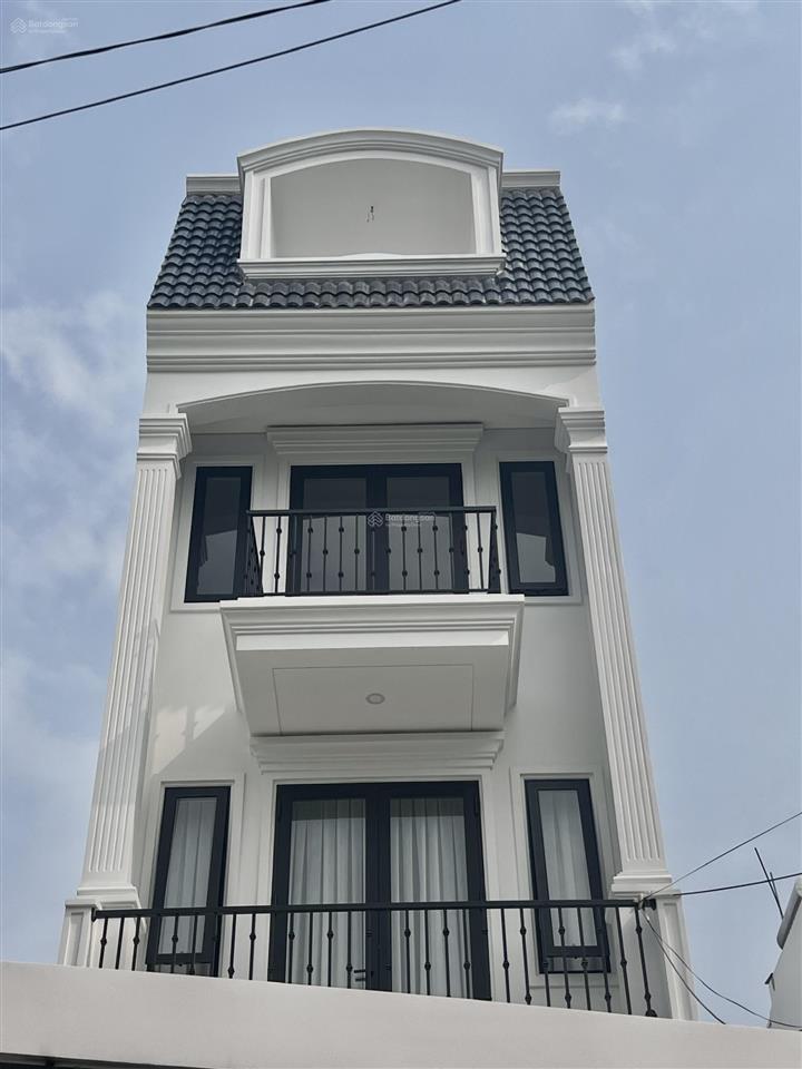 Chính chủ, bán nhà riêng 4 tầng, ngay vòng xoay phú hữu, đỗ ô tô trong sân