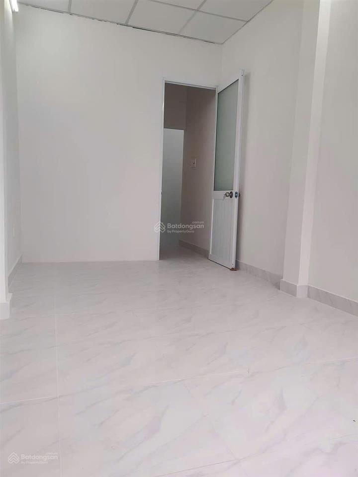 Cho thuê nhà nguyên căn hẻm 24 trần quang khải, 1 trệt 2 lầu 2pn, dtsd 63m2