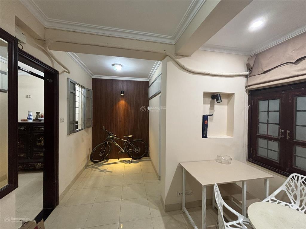 Chính chủ cho thuê nhà ở nguyên căn tập thể tầng 1  ngõ 45 đường chùa bộc hà nội