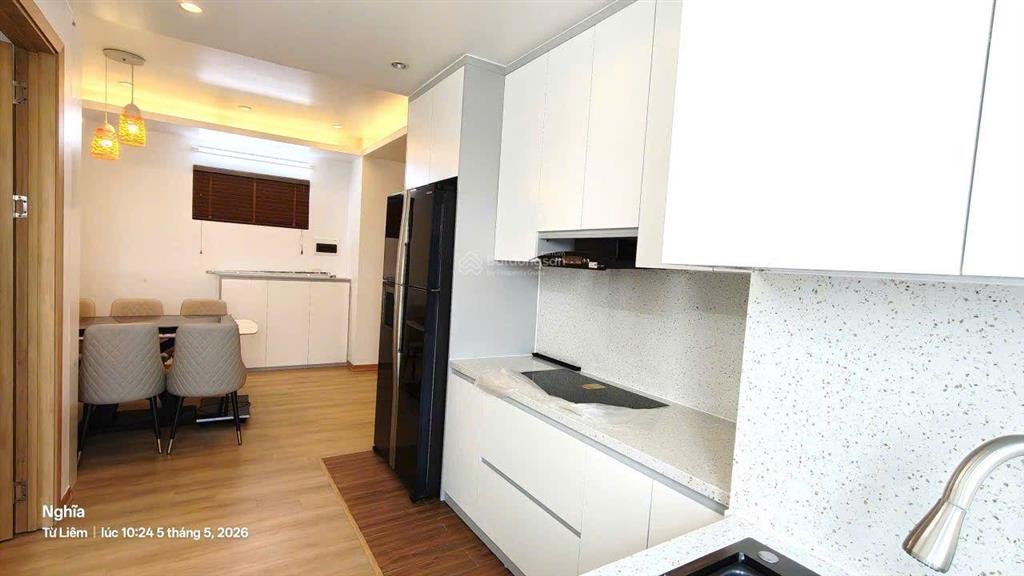 Chính chủ bán căn chung cư 74m + 2 ngủ + 2 wc  q. cầu giấy  giá trên 6 tỷ nội thất mới 100%.