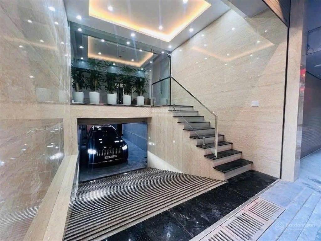 Cho thuê toà nhà văn phòng dt 75m2 thông sàn thang máy, gần phố trần kim xuyến, cầu giấy, hn