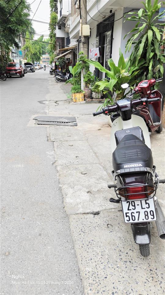 Bán thửa đất phân lô siêu đẹp, lô góc ba mặt thoáng, ô tô đỗ cửa, phố đội cấn  ba đình
