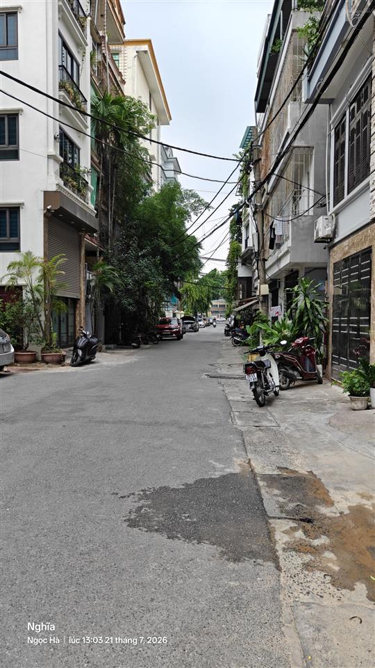 Bán thửa đất phân lô siêu đẹp, lô góc ba mặt thoáng, ô tô đỗ cửa, phố đội cấn  ba đình