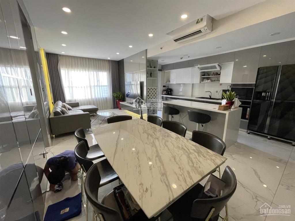Bán sunrise city 2pn 99m² 8,15 tỷ  nhà đẹp, căn góc 2 view.  0934 968 ***