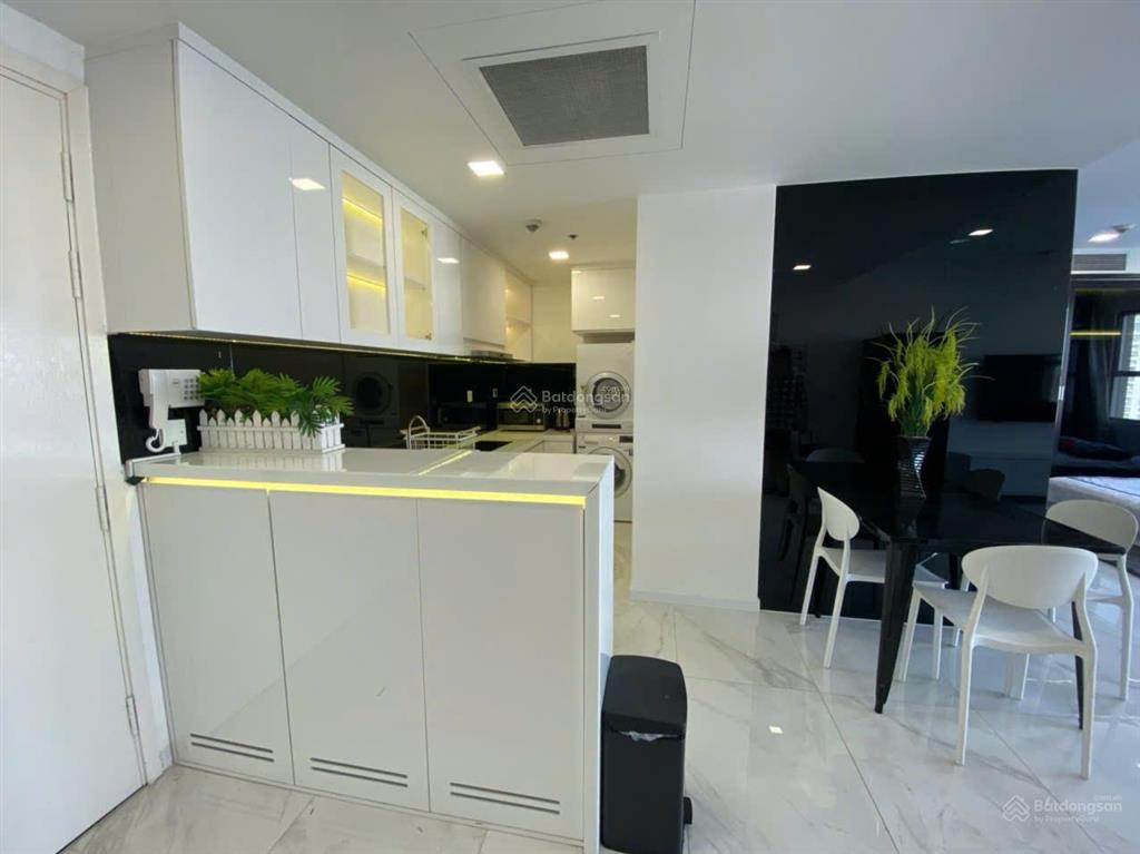 Bán studio sunrise city north 55m²  có hđ thuê 14 triệu/tháng  giá chỉ 4,8 tỷ