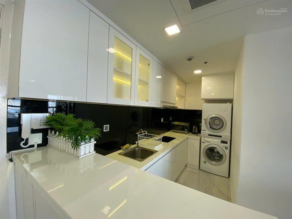 Bán studio sunrise city north 55m²  có hđ thuê 14 triệu/tháng  giá chỉ 4,8 tỷ