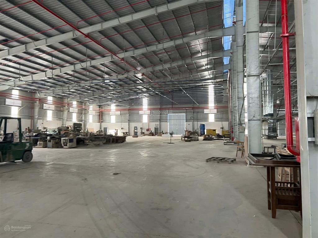 Cho thuê 8000m2 khuôn viên kho xưởng  bắc tân uyên  bình dương