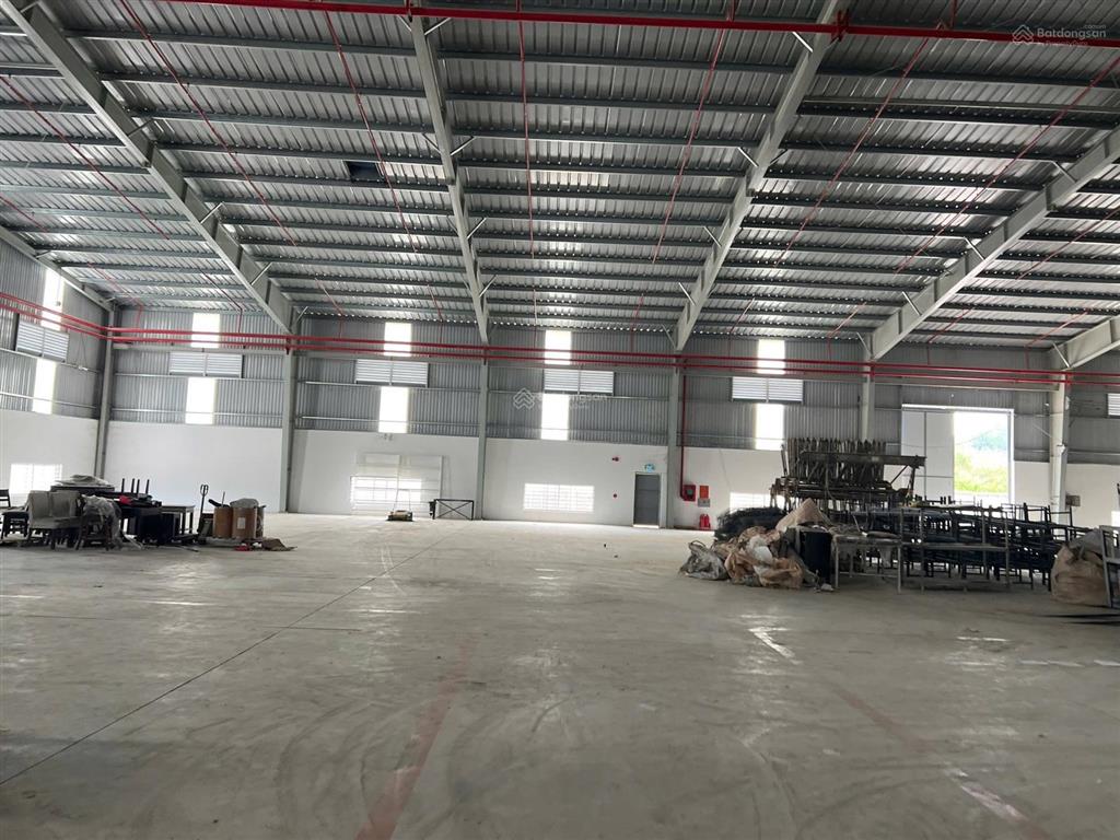 Cho thuê 8000m2 khuôn viên kho xưởng  bắc tân uyên  bình dương