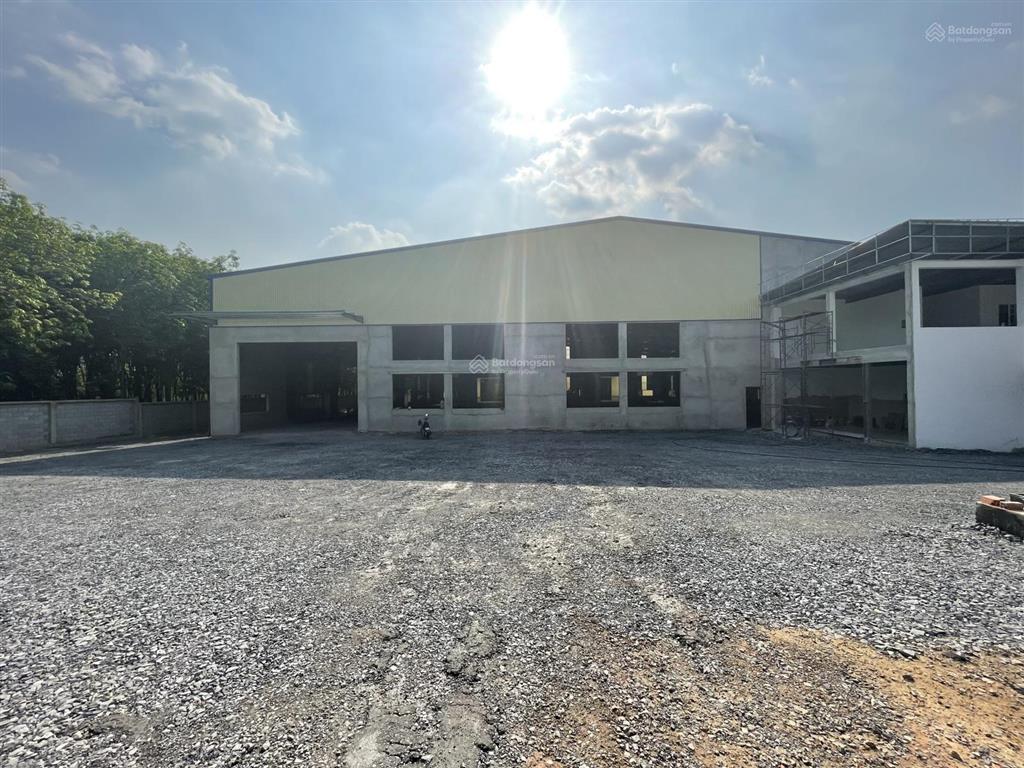 Cho thuê khuôn viên 9860m2 nhà xưởng tân uyên  bình dương