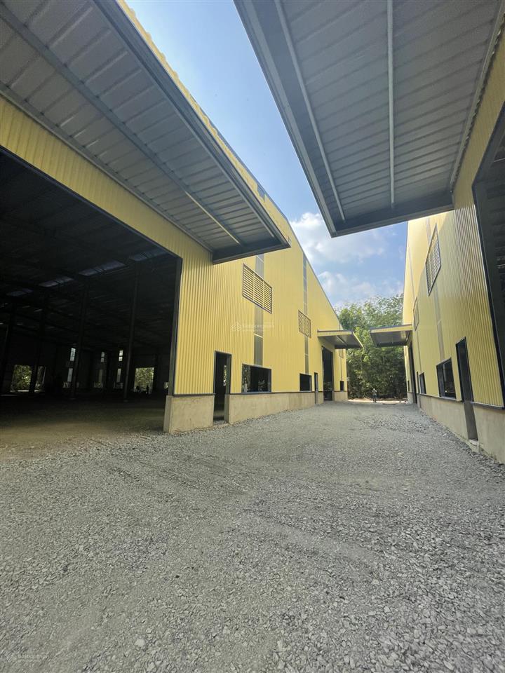 Cho thuê khuôn viên 9860m2 nhà xưởng tân uyên  bình dương