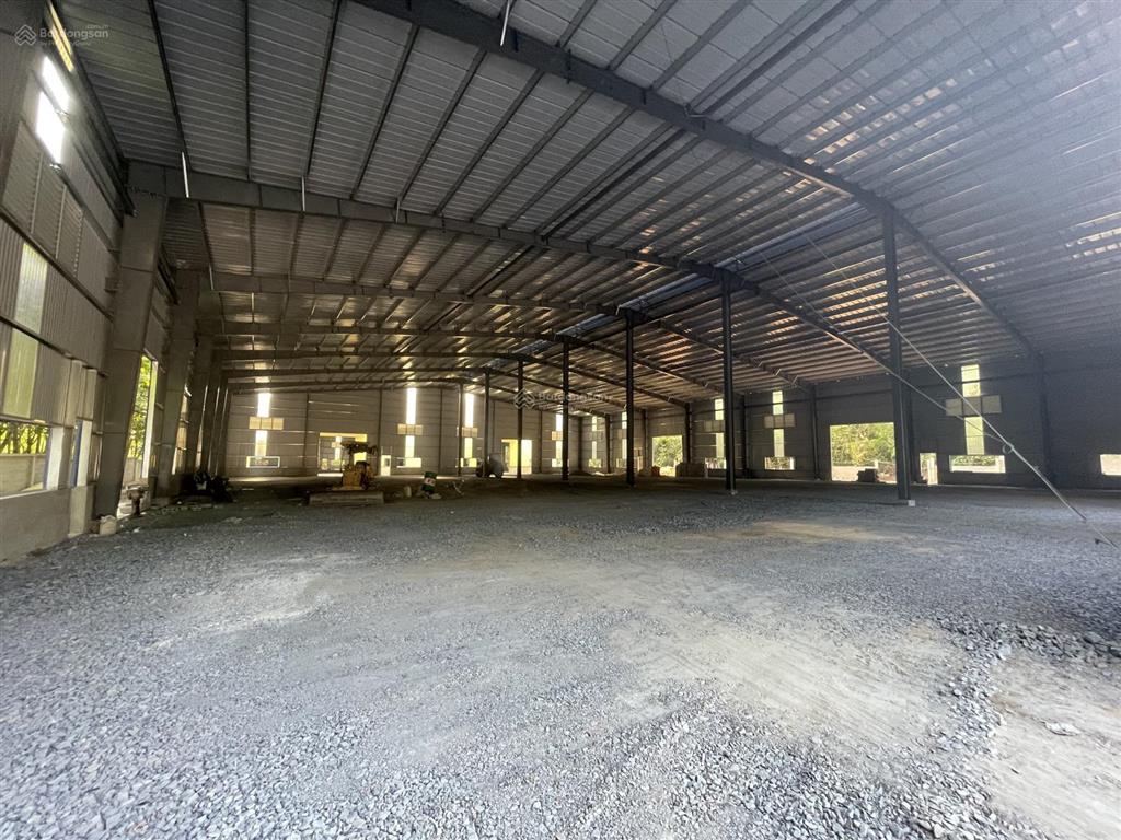 Cho thuê khuôn viên 9860m2 nhà xưởng tân uyên  bình dương