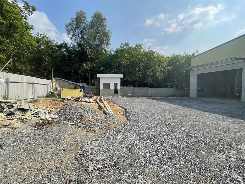 Cho thuê khuôn viên 9860m2 nhà xưởng tân uyên  bình dương