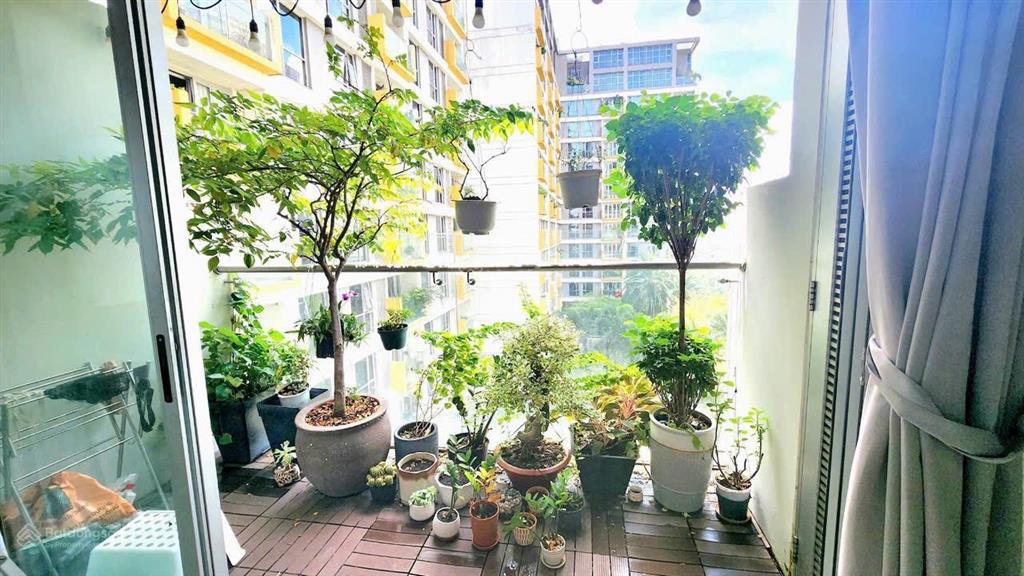 Siêu rẻ cần tiền bán nhanh cc saigon airpot 96m,2pn,2wc full nt giá 6,3tỷ cực rẻ. mua đầu tư lời