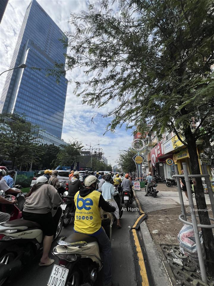 Bán gấp! mặt tiền 66a lê lợi, p. bến nghé, quận 1. dt 4.2 x 22, hđ thuê 370tr/tháng  giá 105 tỷ