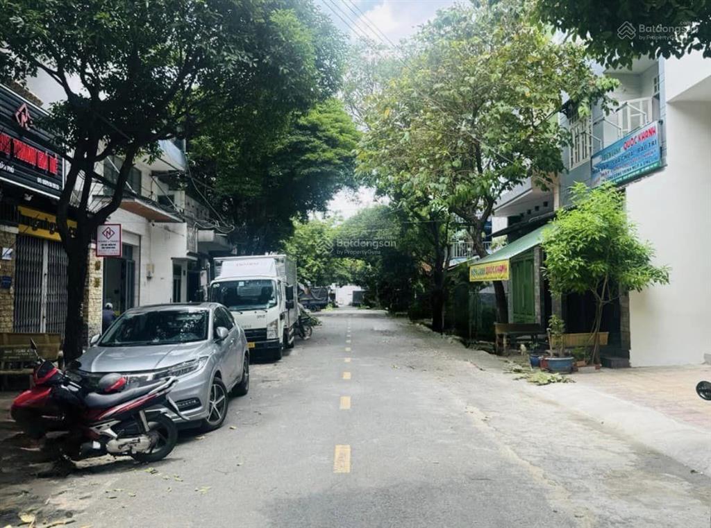 Siêu phẩm góc 2 mặt tiền cực víp k300 gần nguyễn minh hoàng tân bình. 10x16m, 3 tầng. chỉ 23.5 tỷ