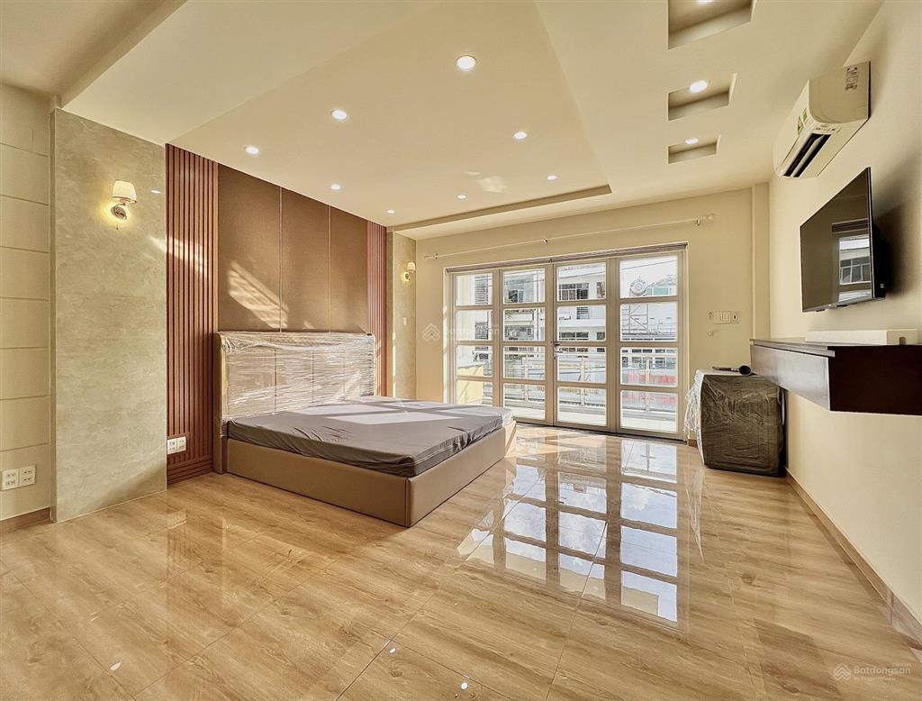 Mới khai trương căn hộ ban công tách bếp rộng 50m² ngay mặt tiền phan văn trị