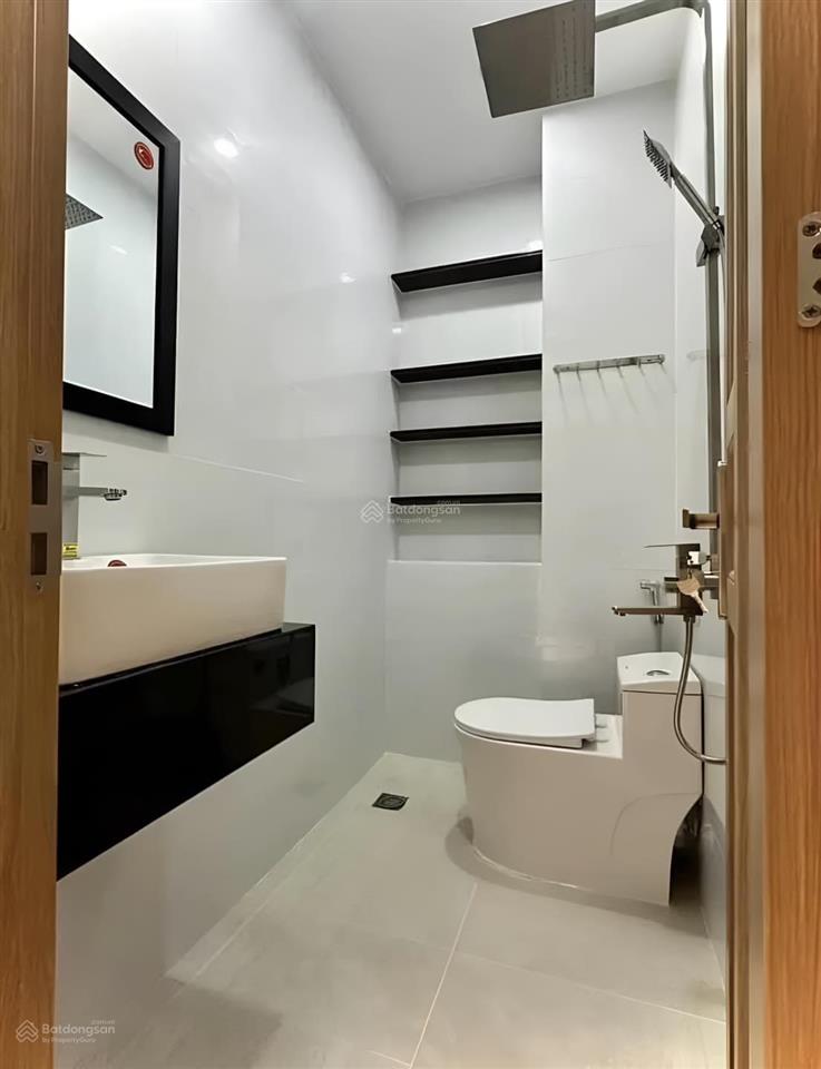 Kẹt tiền bán nhà ngay gần đồng khởi trả trước 600 triệu sang tên công chứng