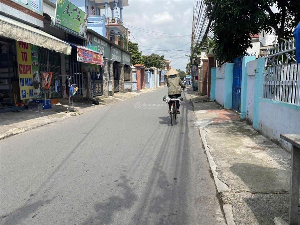 Cần bán đất mặt tiền kinh doanh lô góc ngay đ. đồng khởi  cây xăng 75