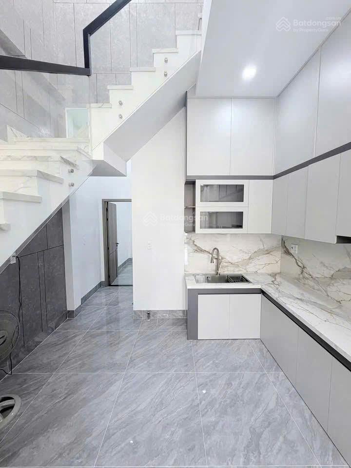 Nhà ngay tt biên hòa 5x20m sỗ sẵn thổ cư 100% có gpxd cách đồng khởi 7phút
