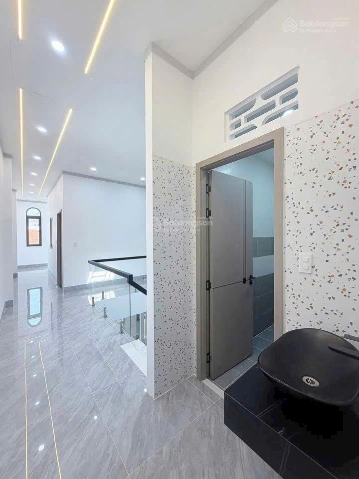 Nhà ngay tt biên hòa 5x20m sỗ sẵn thổ cư 100% có gpxd cách đồng khởi 7phút