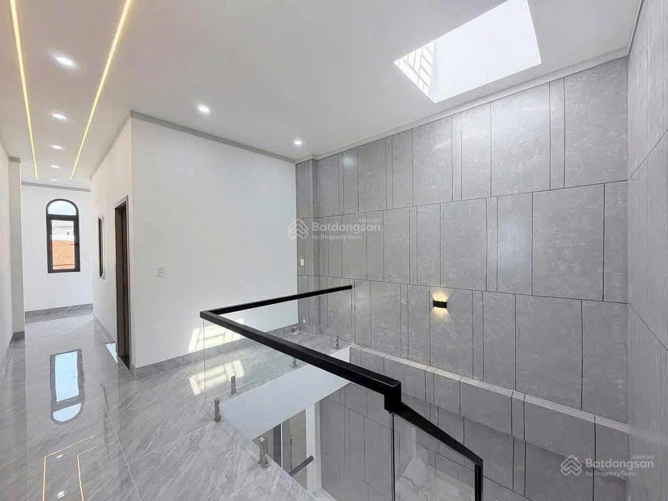Nhà ngay tt biên hòa 5x20m sỗ sẵn thổ cư 100% có gpxd cách đồng khởi 7phút