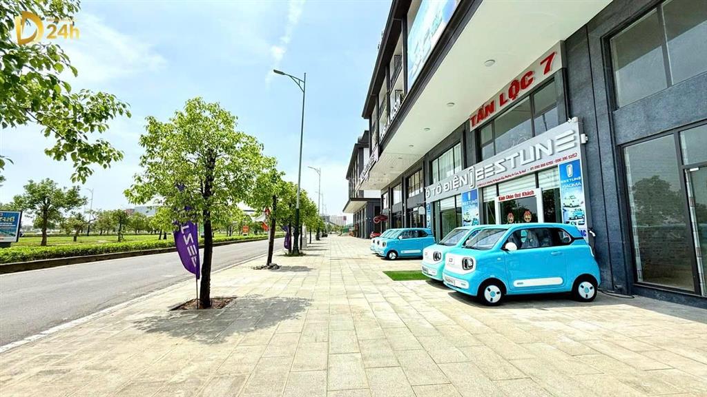Giá 13tỷ6 nhà mt căn góc 2 mặt tiền đường đại lộ võ nguyên giáp 100m đối diện siêu thị aeon huế