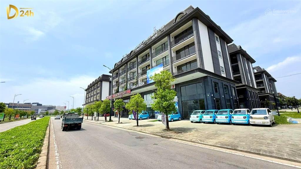 Giá 13tỷ6 nhà mt căn góc 2 mặt tiền đường đại lộ võ nguyên giáp 100m đối diện siêu thị aeon huế