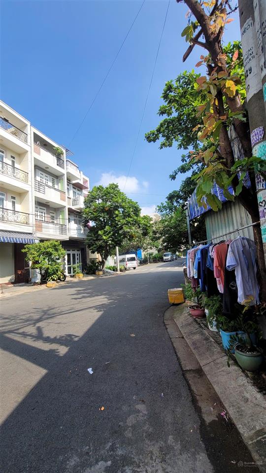 Bán nhà 3 tầng khu phân lô bình phú gần công viên bình phú quận 6 72m2 sổ riêng 8.5 tỷ